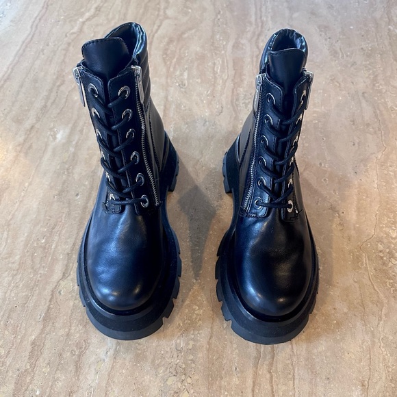 NEW 3.1 Phillip Lim Kate Lug Boot - Picture 4 of 8